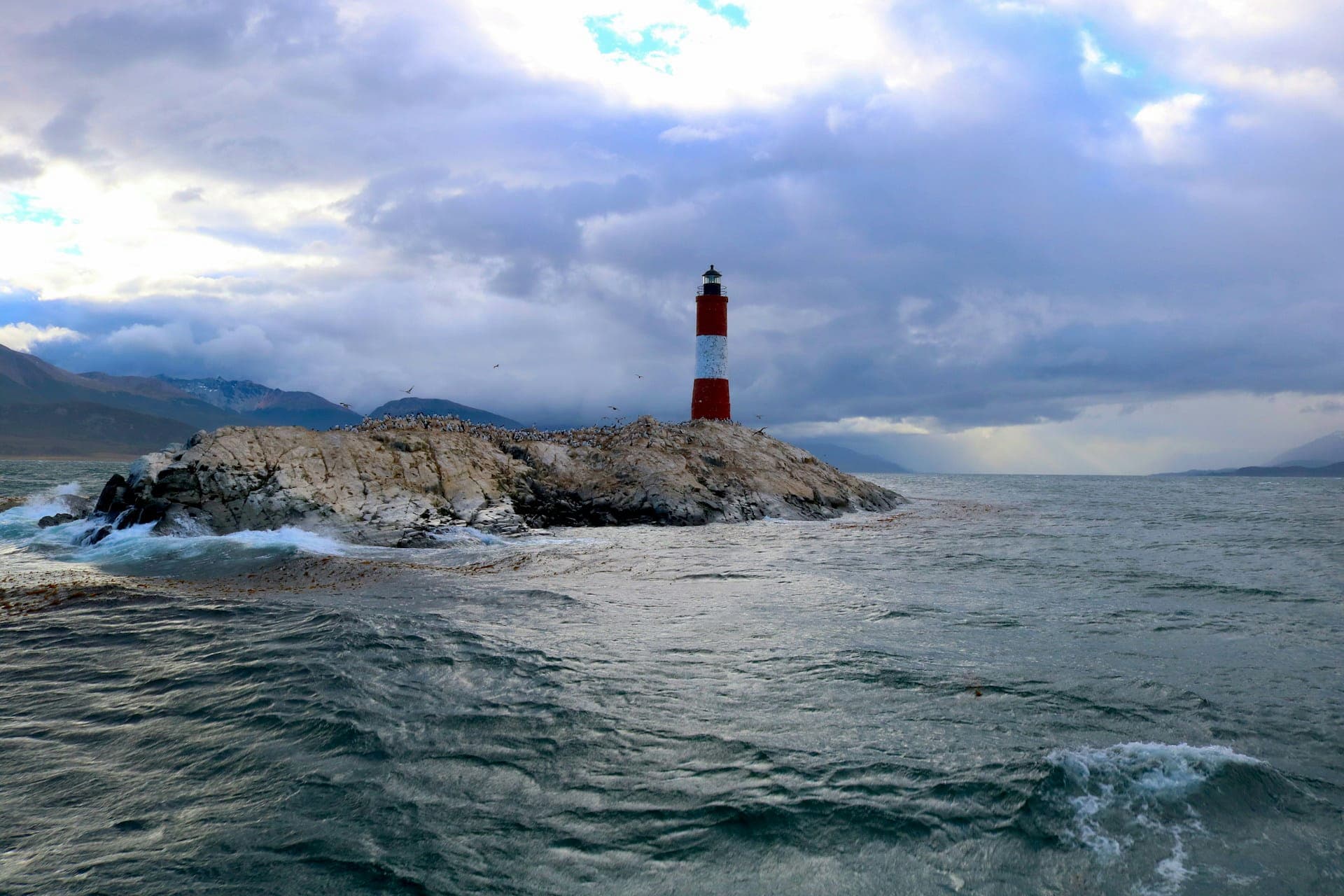 Faro les Eclaireurs en el Canal de Beagle, Tierra de Fuego, Argentina