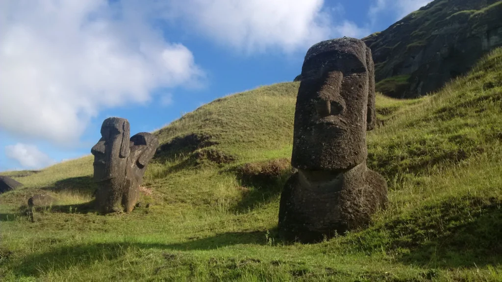 moais en isla de pascua chile especialistas en viajes a chile